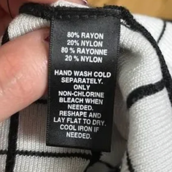 Saks Fifth Avenue Black Label Knit Skirt Plaid Academia Black Cream High waist M - Picture 9 of 10